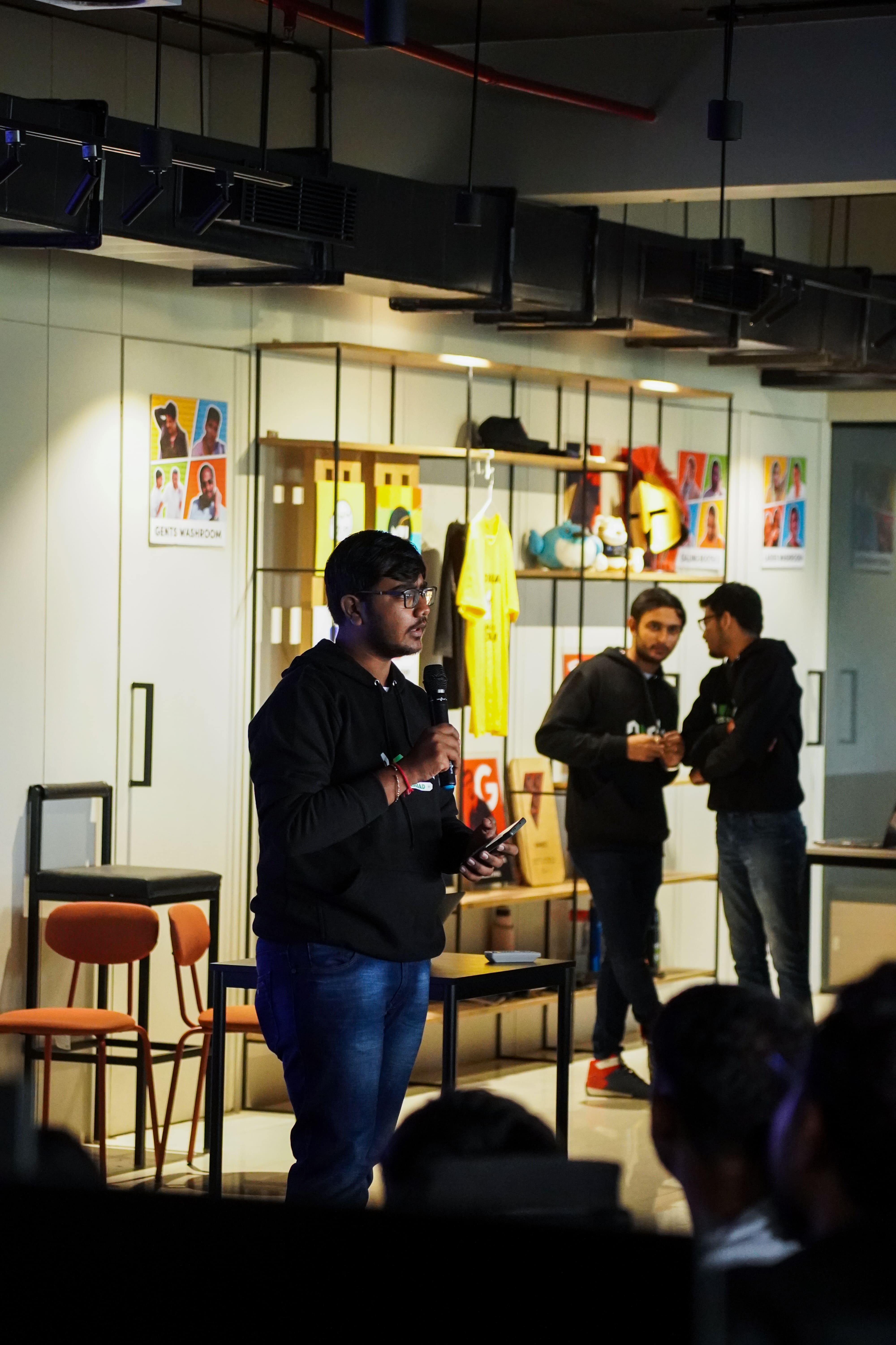 Priyesh Shah: Guiding the Node.js Meetup!